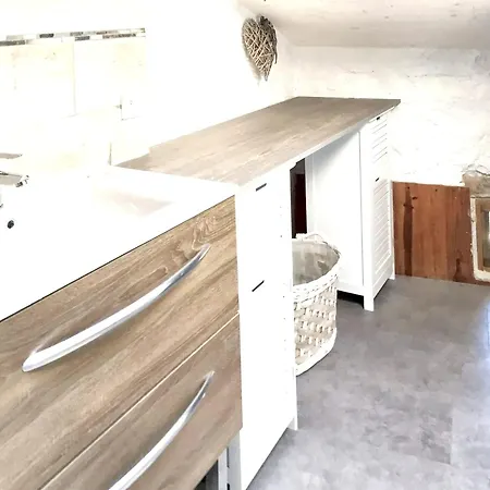 Holiday home Maison Familiale Avec Piscine Partagee A Saint-Andre-de-Cruzieres