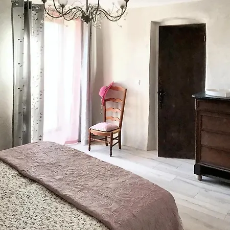 Maison Familiale Avec Piscine Partagee A Saint-Andre-de-Cruzieres