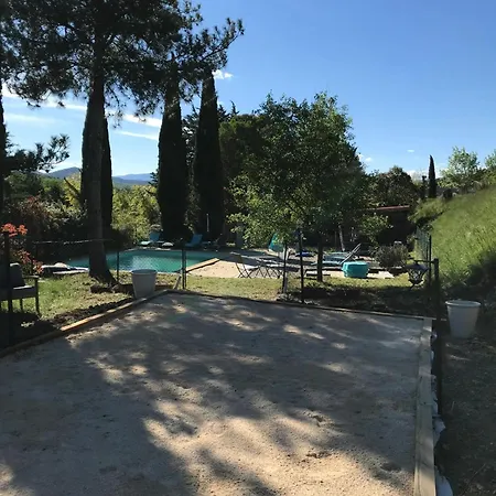 Holiday home Maison Familiale Avec Piscine Partagee A *